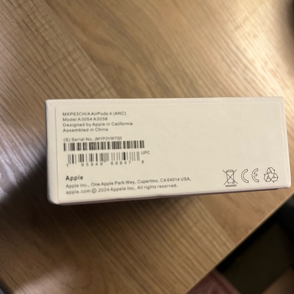 Apple AirPods 4 with Noise Cancellation
